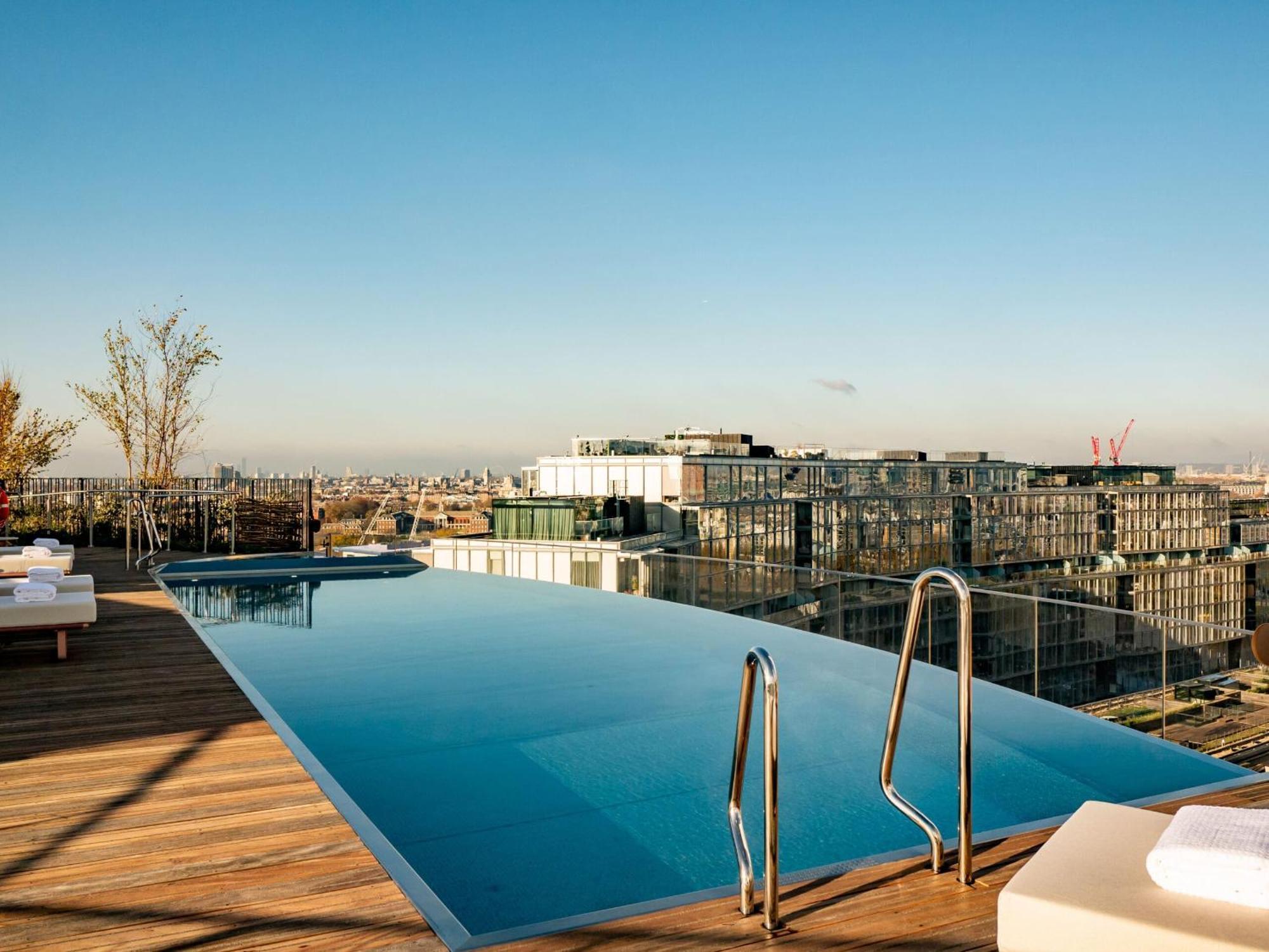 Battersea Power Station - Winter Garden Balcony & 1Gb Wifi - Luxurylondonstays エクステリア 写真