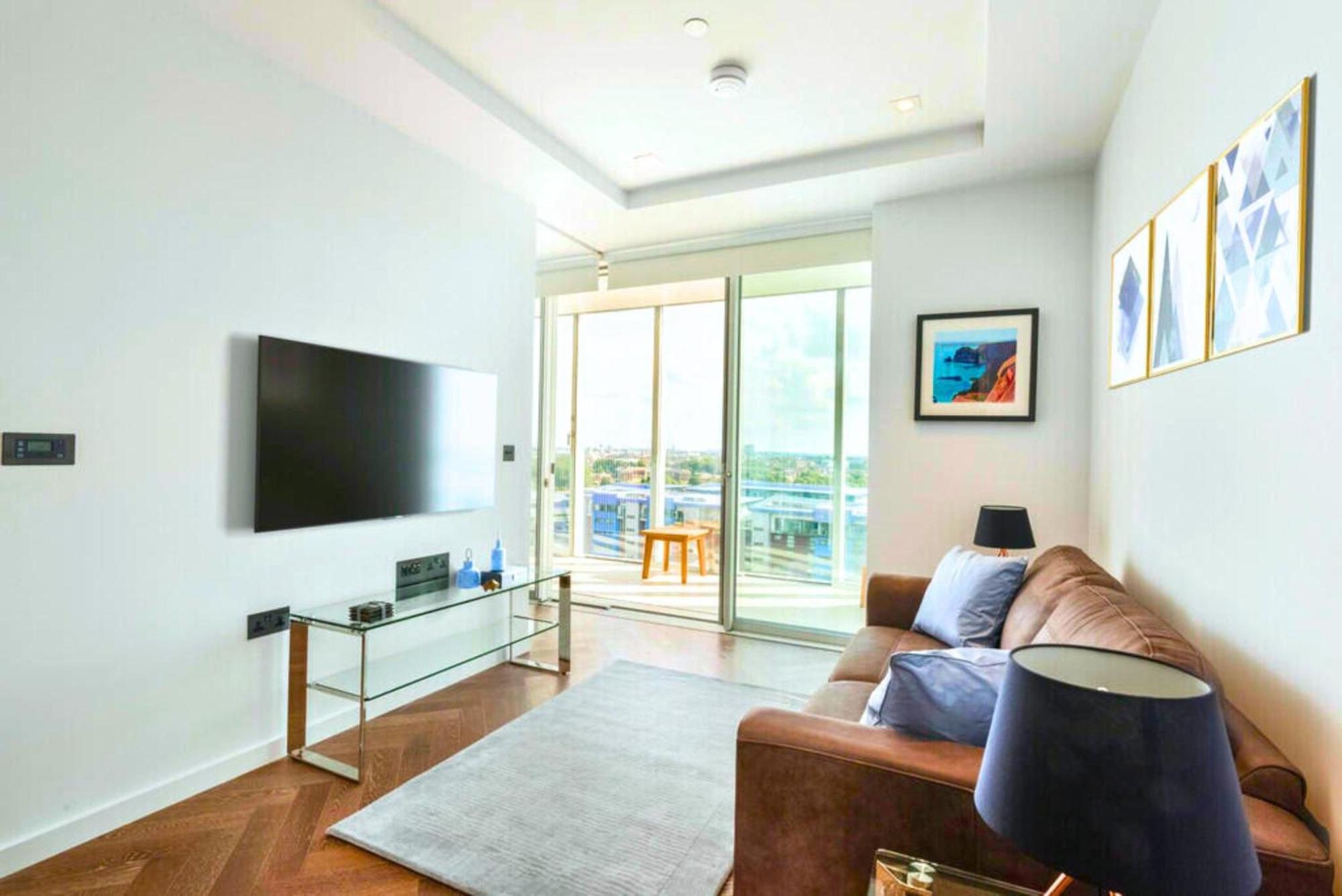 Battersea Power Station - Winter Garden Balcony & 1Gb Wifi - Luxurylondonstays エクステリア 写真